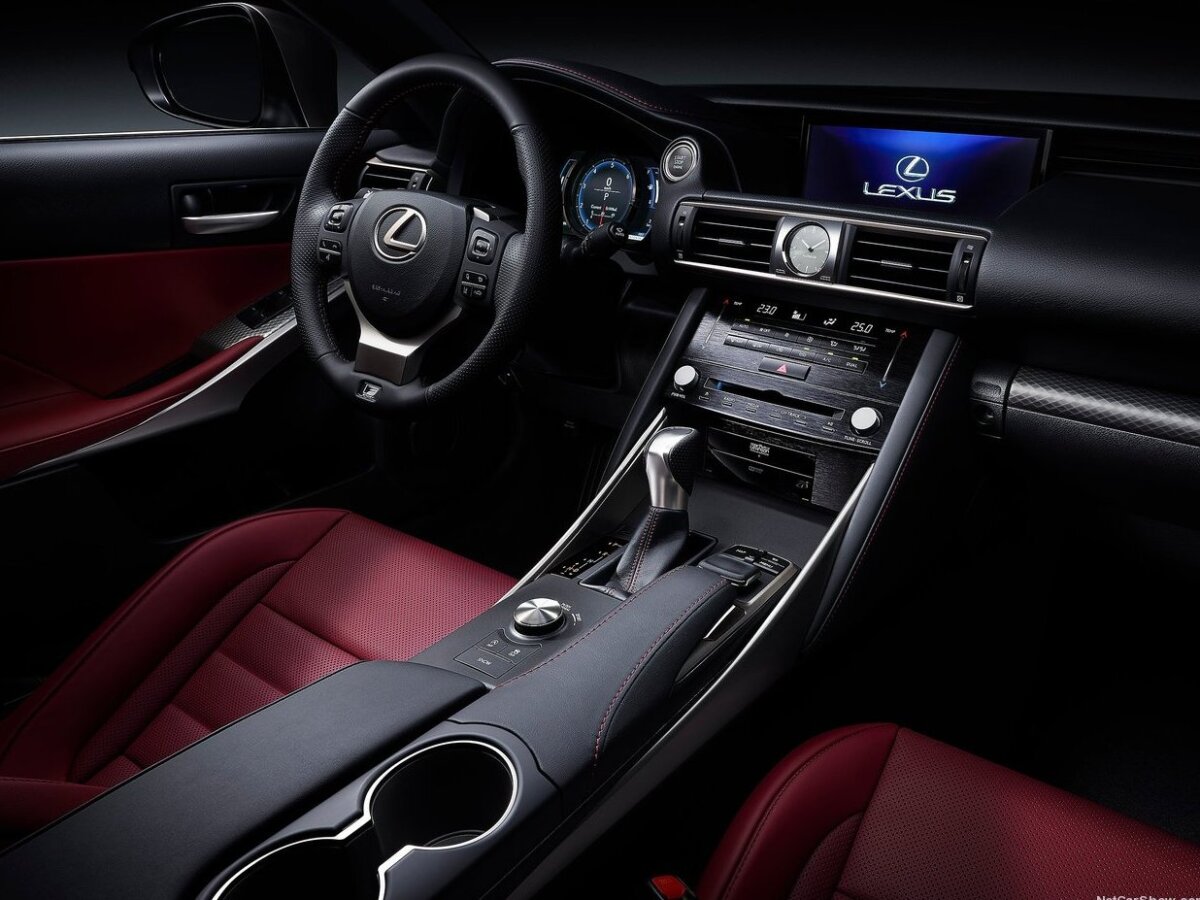 Lexus IS - 2016