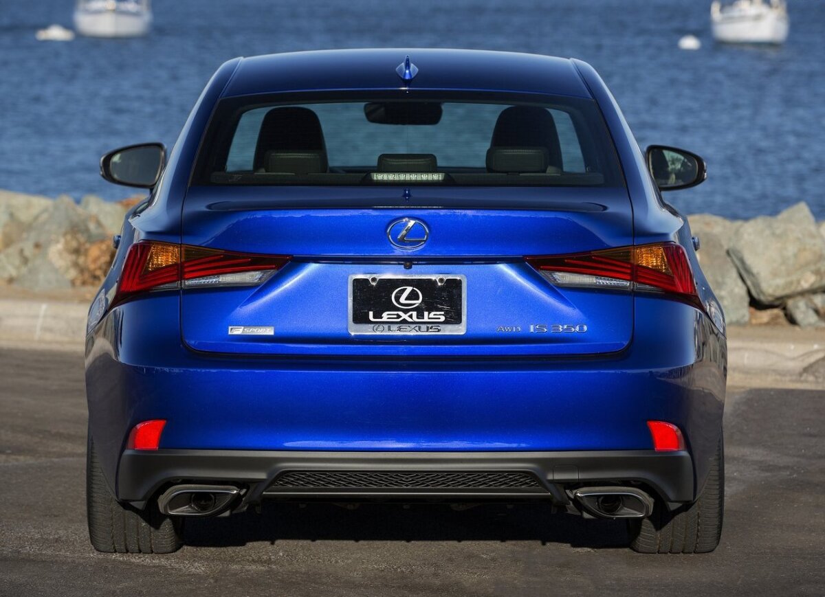 Lexus IS - 2016