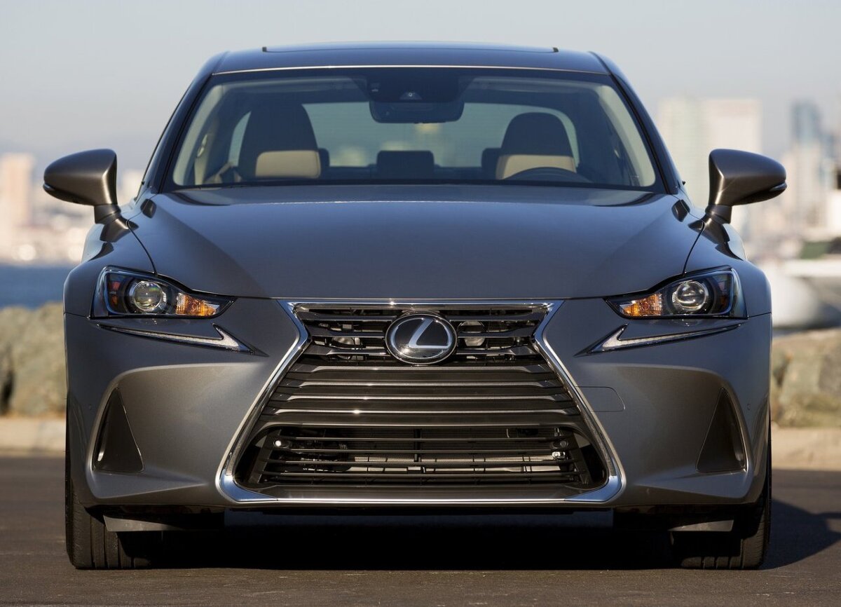 Lexus IS - 2016