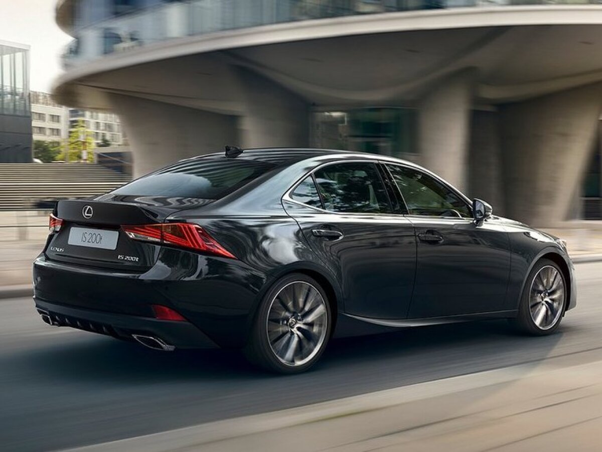 Lexus IS - 2016