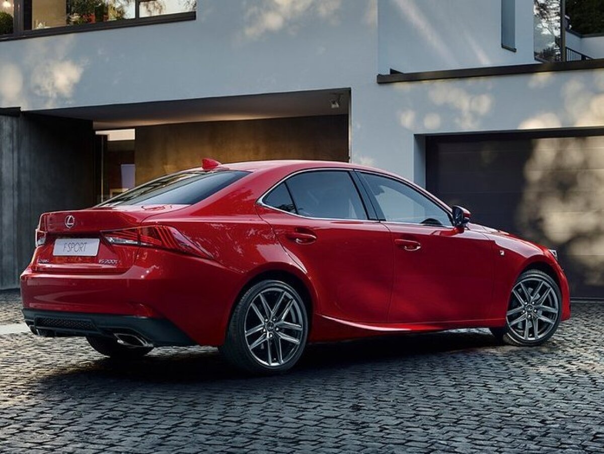 Lexus IS - 2016