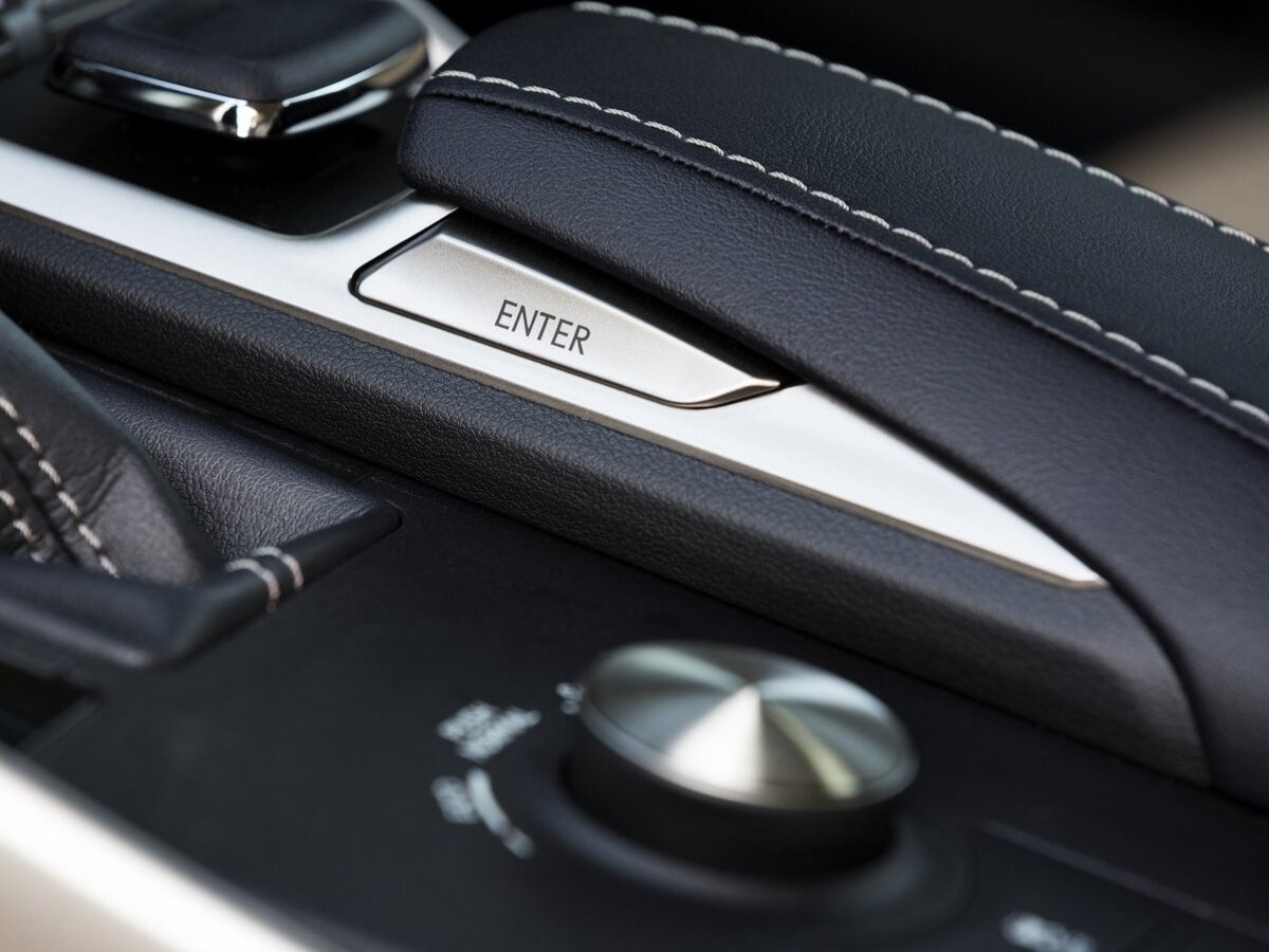 Lexus IS - 2016