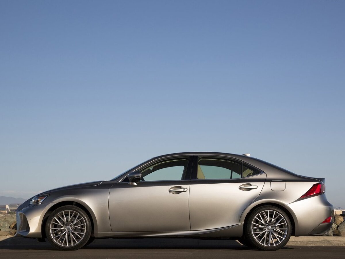 Lexus IS - 2016