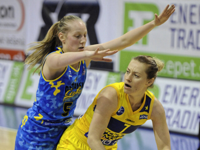 Nikola Dudášová