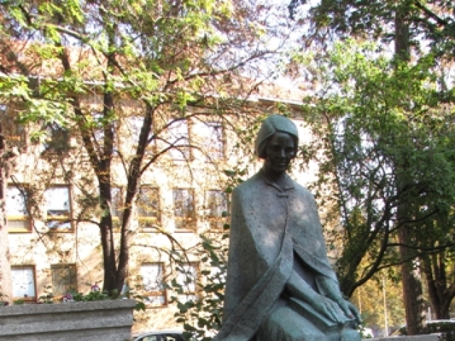 Božena Slančíková Timrava, Lučenec, socha