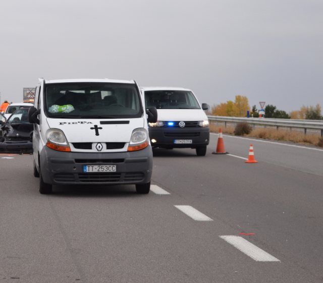 R1, auto, cesta