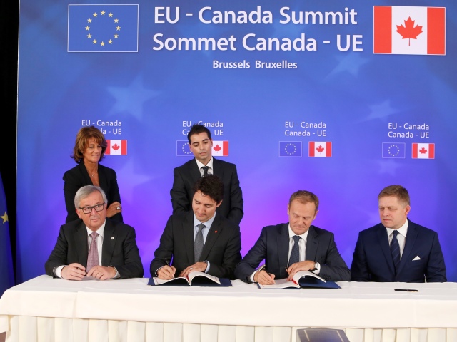 ceta, dohoda,fico, juncker, tusk