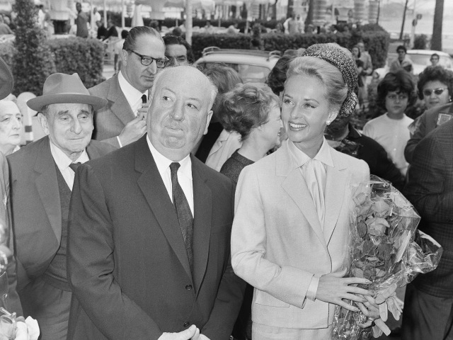 Alfred Hitchcock na snímke s herečkou Tippi Hedren