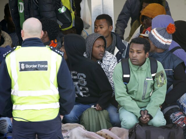 Calais, migranti, utečenci