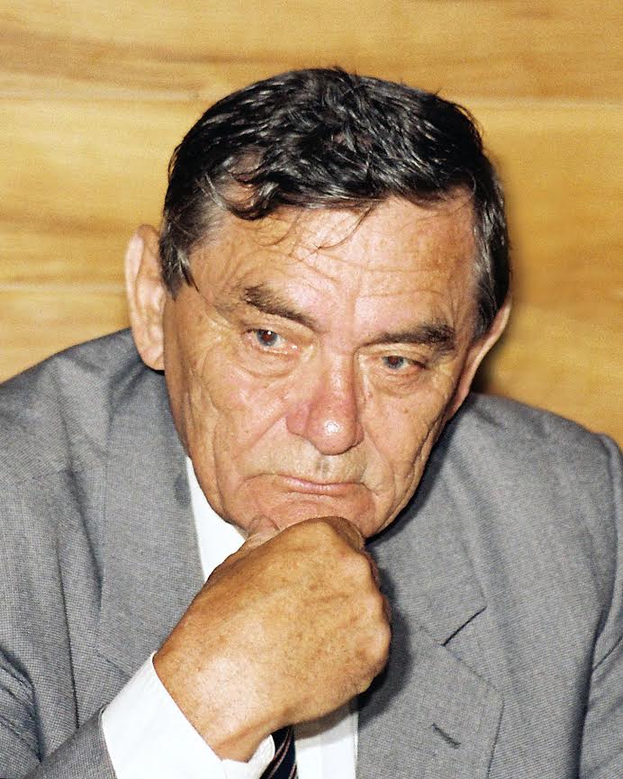 Vladimír Mináč (10. august 1922 - 25. október 1996)