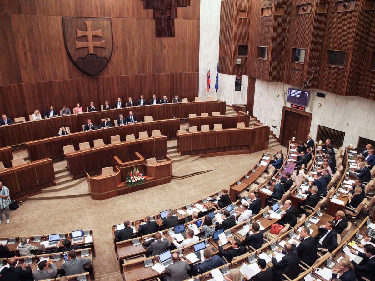 parlament, Národná rada, NR SR, vláda, poslanci