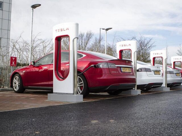 Tesla - Supercharger