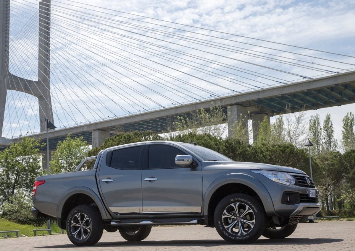 Fiat-Fullback-2016-1024-01