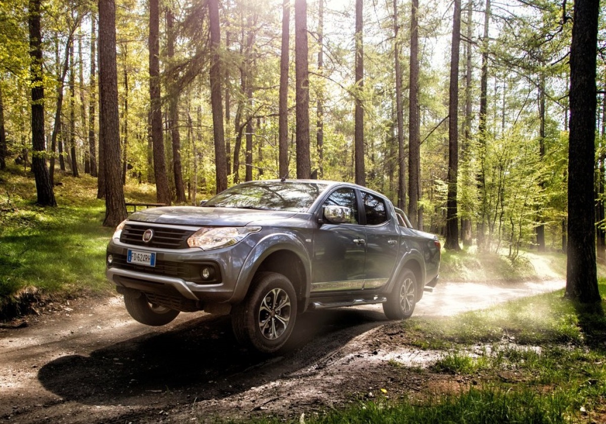 Fiat-Fullback-2016-1024-0c