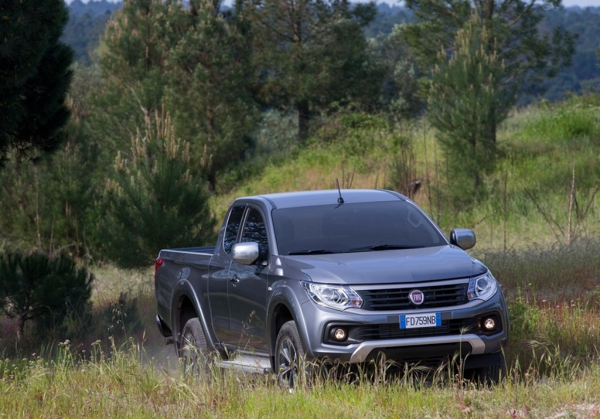 Fiat-Fullback-2016-1024-1b