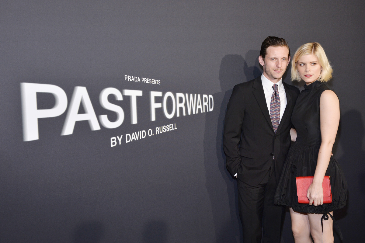 Herec Jamie Bell a jeho partnerka Kate Mara. 