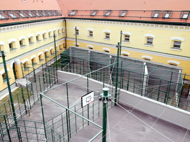 väznica, väzenie, basa, Leopoldov, väznica v Leopoldove,