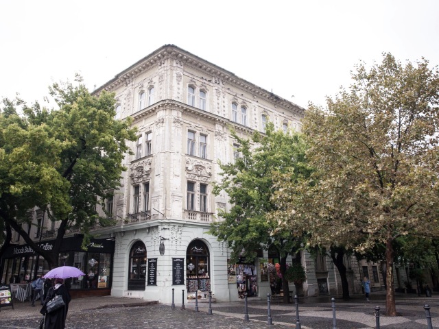 bratislava, reštituované domy, bývania