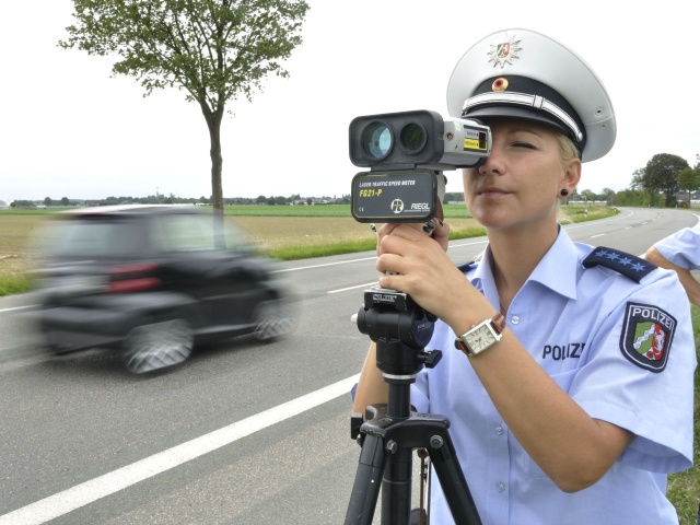 Meranie rýchlosti - polícia