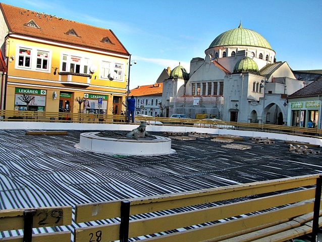 klzisko, námestie, trenčín