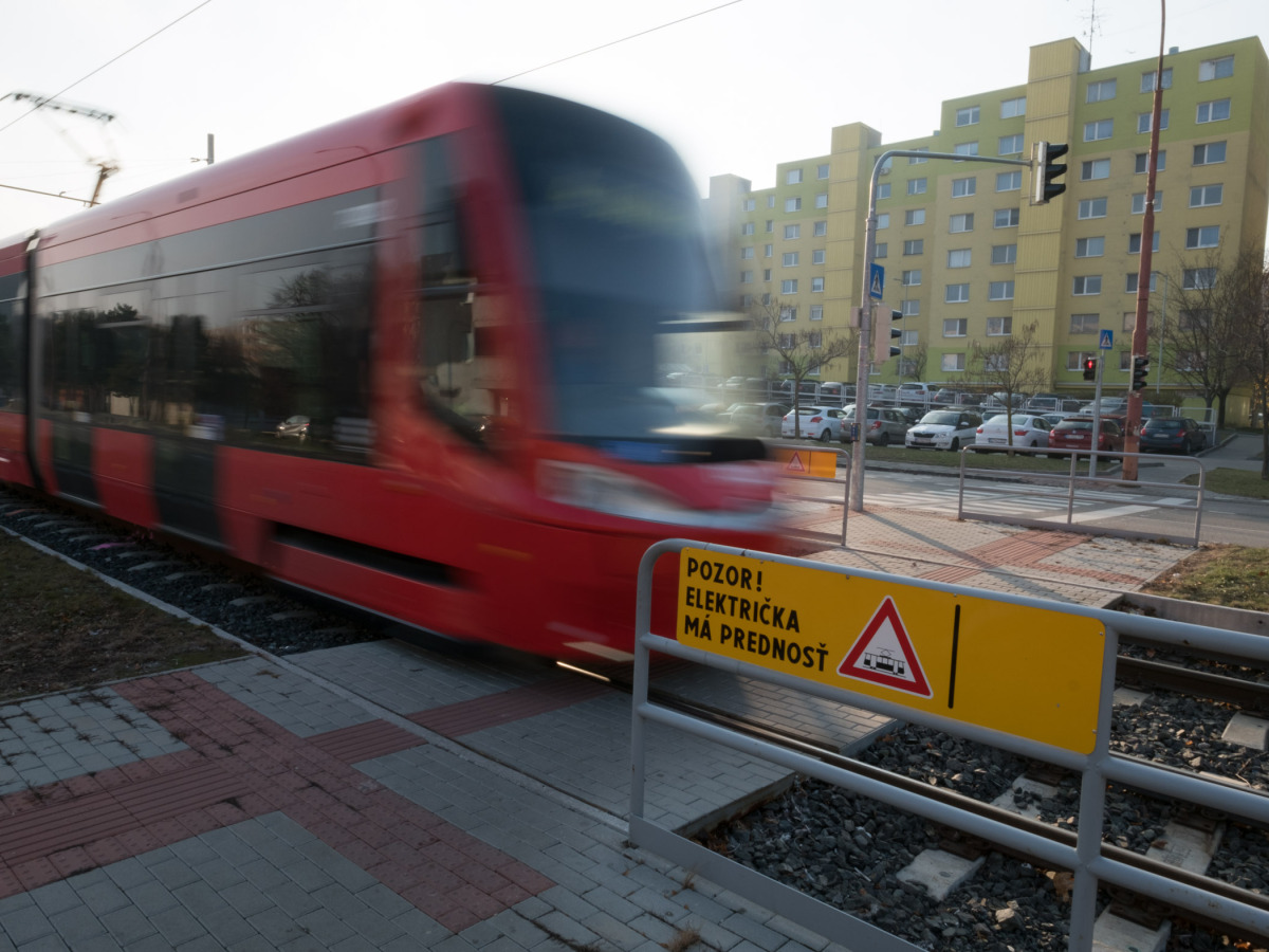 električka, dúbravka,