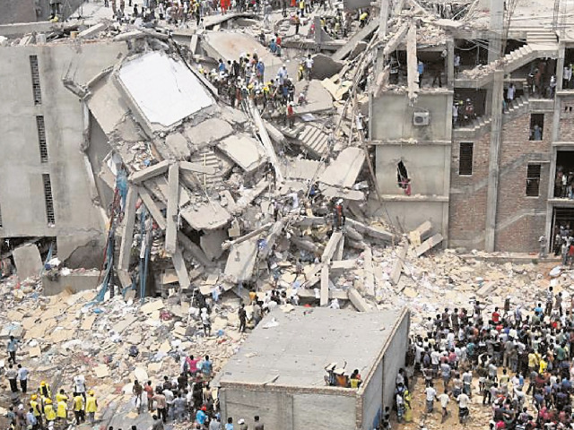 Rana Plaza, budova, zrútená