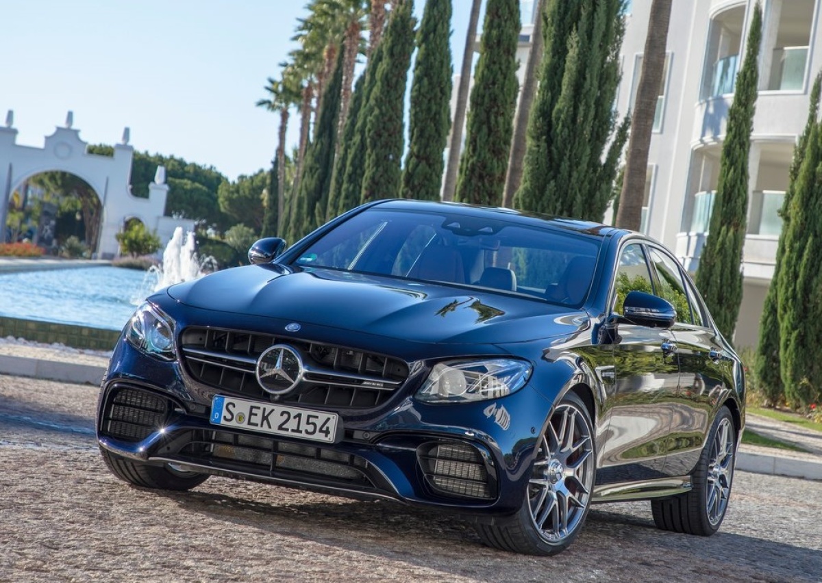Mercedes-Benz-E63 AMG-2017-1024-02