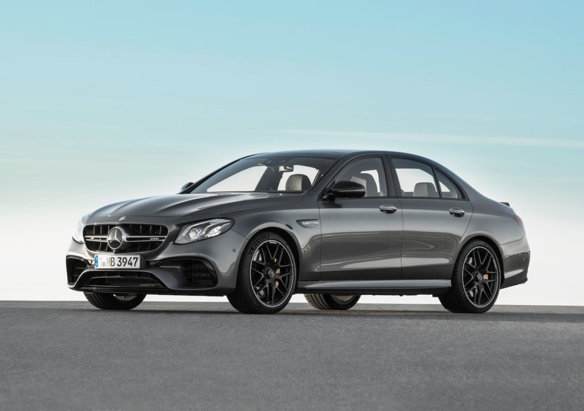 Mercedes-Benz-E63 AMG-2017-1024-03