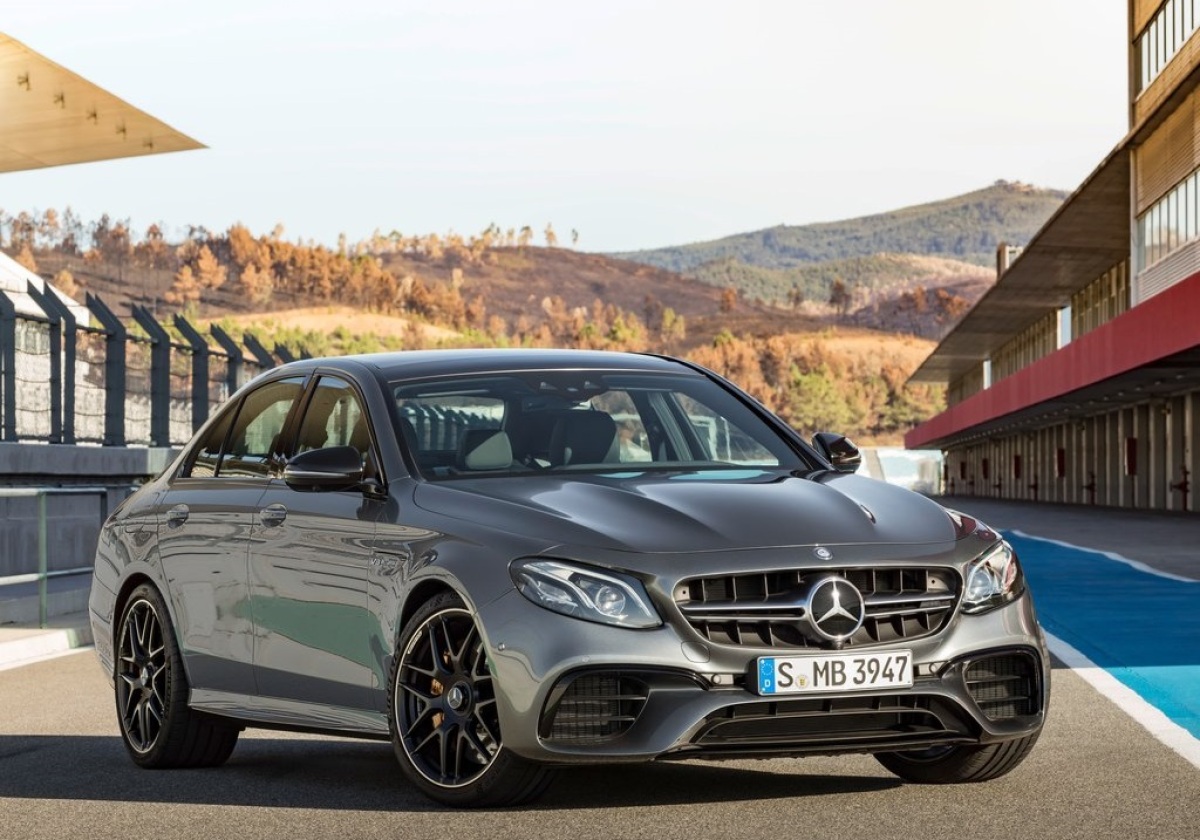 Mercedes-Benz-E63 AMG-2017-1024-05