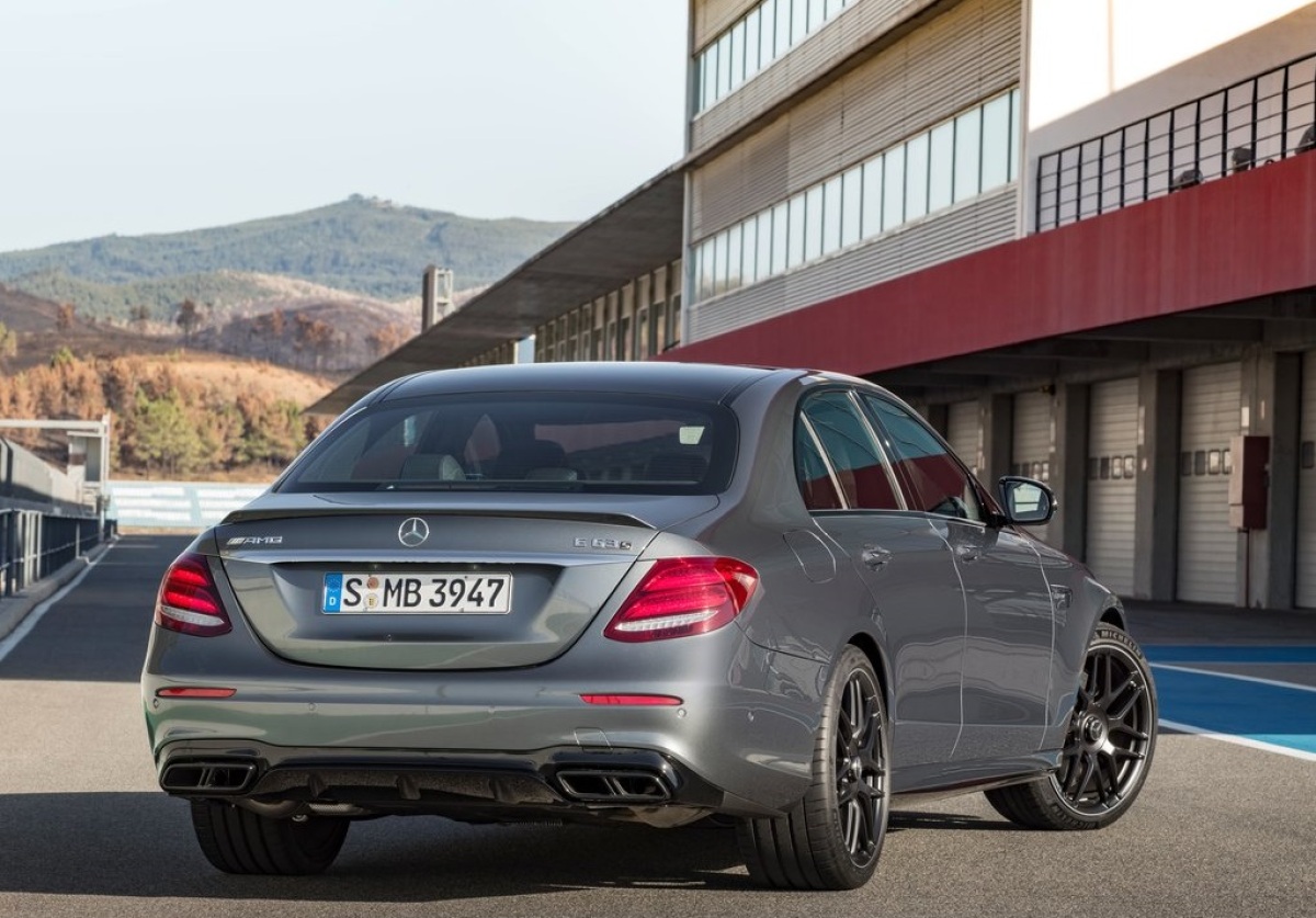 Mercedes-Benz-E63 AMG-2017-1024-67