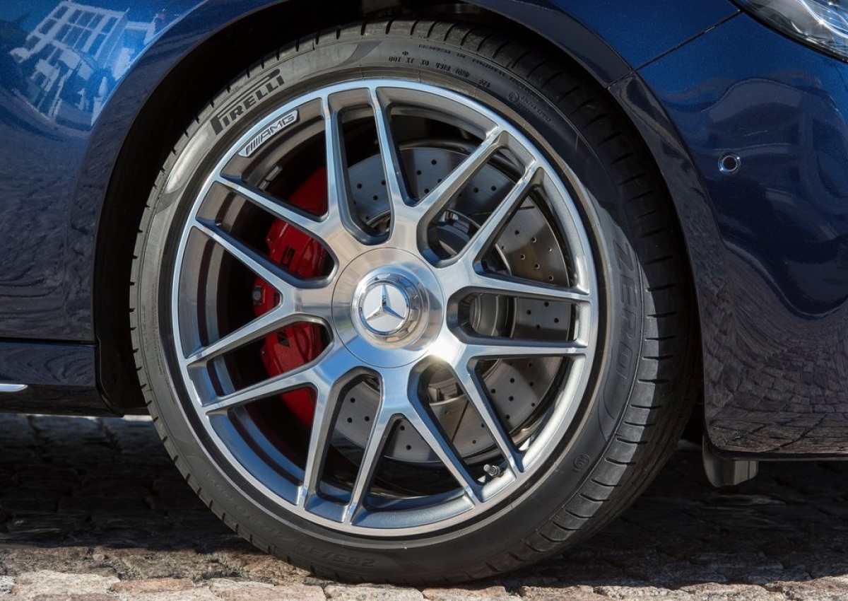 Mercedes-Benz-E63 AMG-2017-1024-dd