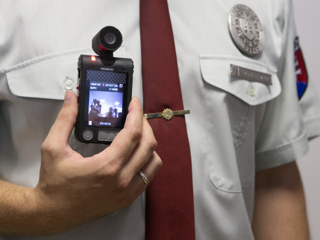 TB policajne prezidium, prezentacia odevnych kamier