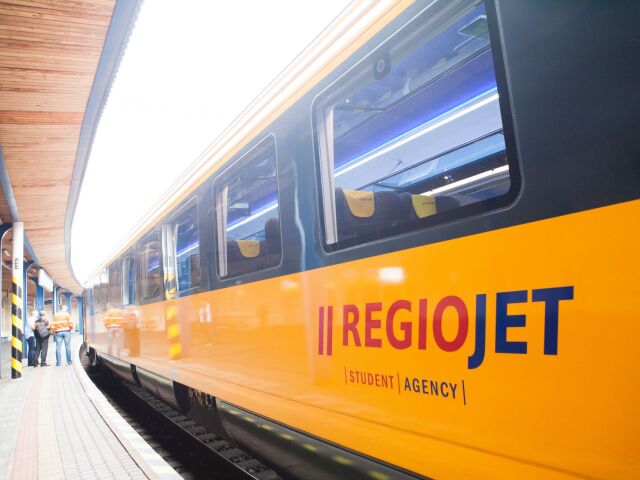 vlak, regiojet, regio jet, student agency