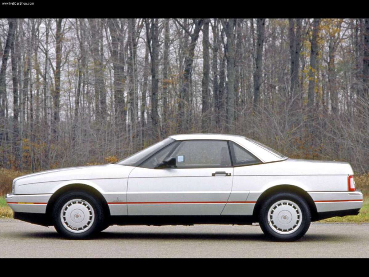Cadillac Allanté - história