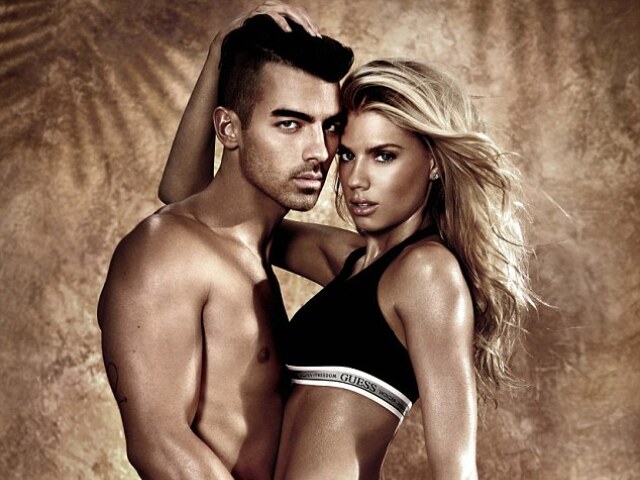 Joe Jonas a modelka Charlotte McKinney 