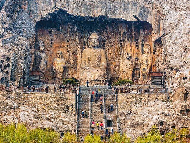Budha, Čína, Údolie stodesaťtisíc Budhov