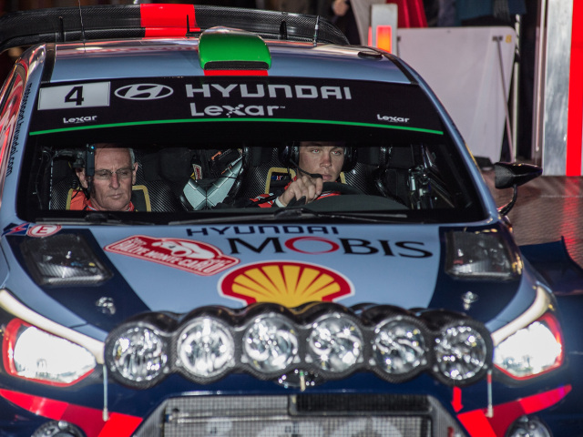 Hayden Paddon, John Kennard