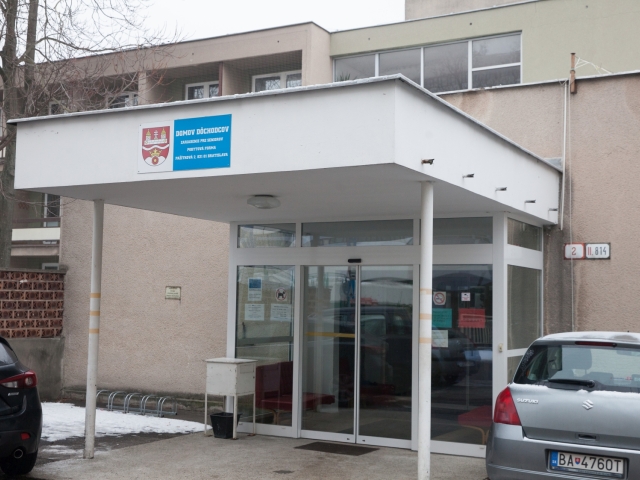 domov dôchodcov, pažítková 2