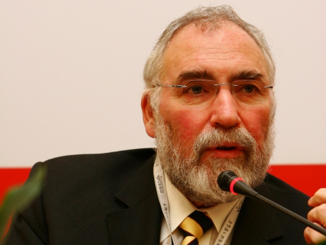 Jean-Pierre Lehmann, ekonóm, Svetové ekonomické fórum, Davos, konferencia