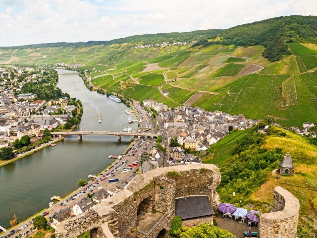 Landshut, Bernkastel-Kues, Mosela, vinohradníctvo, víno, vinárstvo, údolie, rieka, mesto