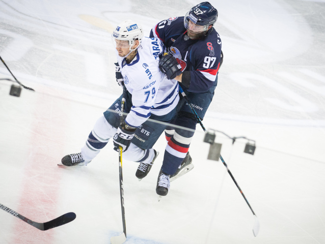 Tomáš Starosta, Daniil Tarasov