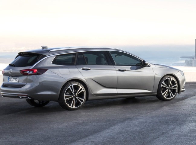 Opel-Insignia Sports Tourer-2018-1024-06
