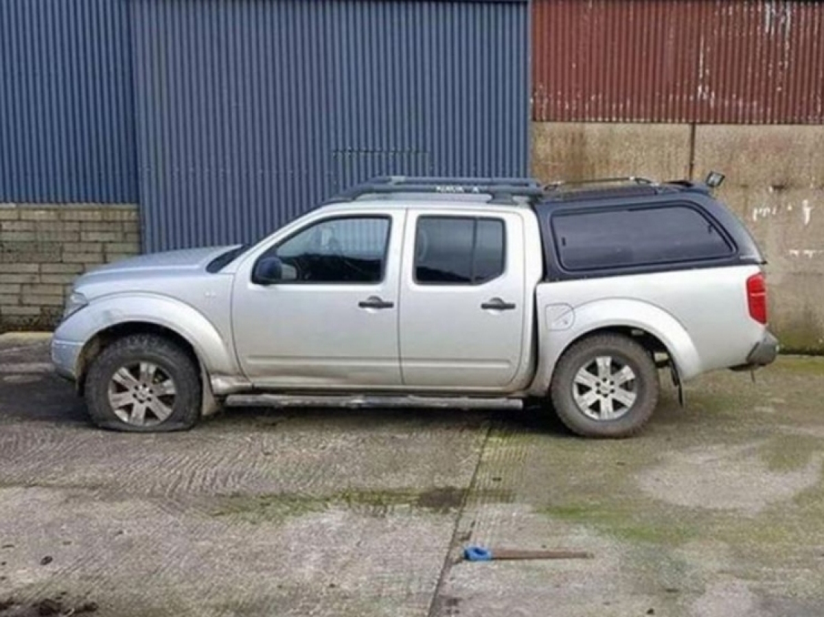 Nissan Navara D40  - problém s rámom