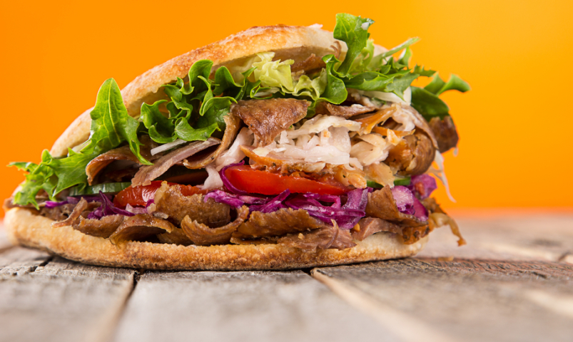 kebab, sendvič, jedlo, rýchle jedlo, fast food, fastfood, mäso, žemľa