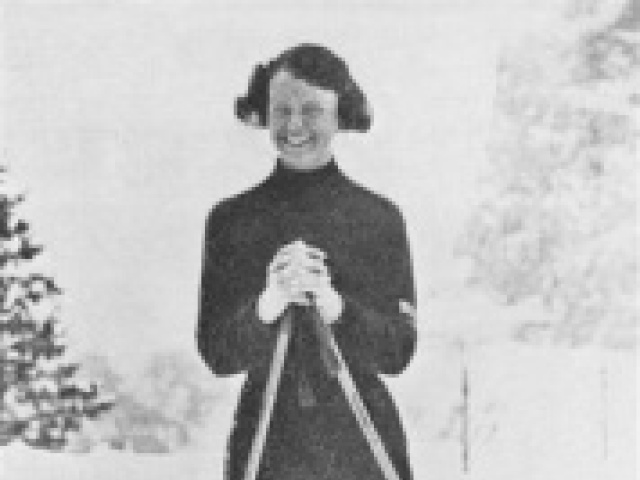 Esme McKinnonová
