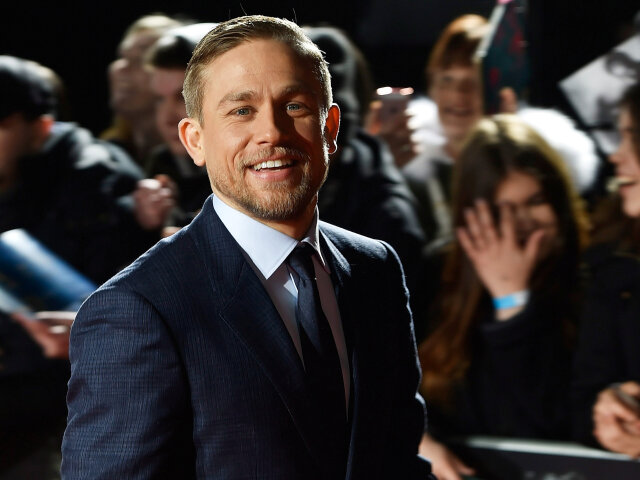 Herec Charlie Hunnam.