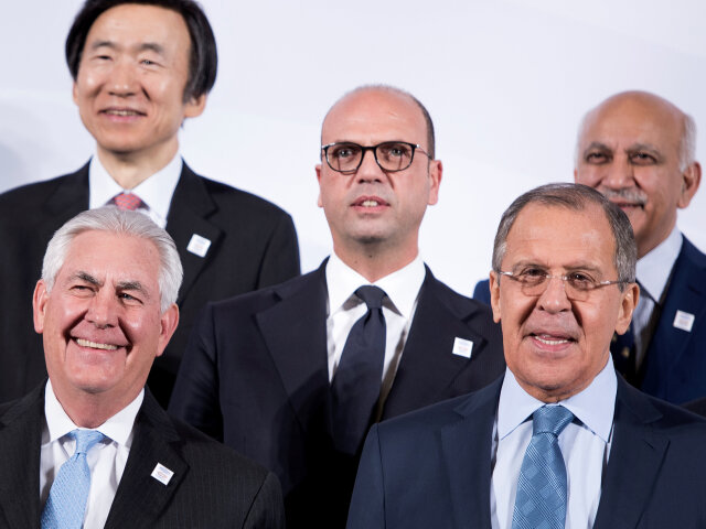 Rex Tillerson, Sergej Lavrov, politik, politici