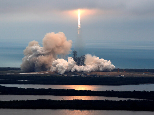 Spacex, falco 9, mys canaveral, raketa