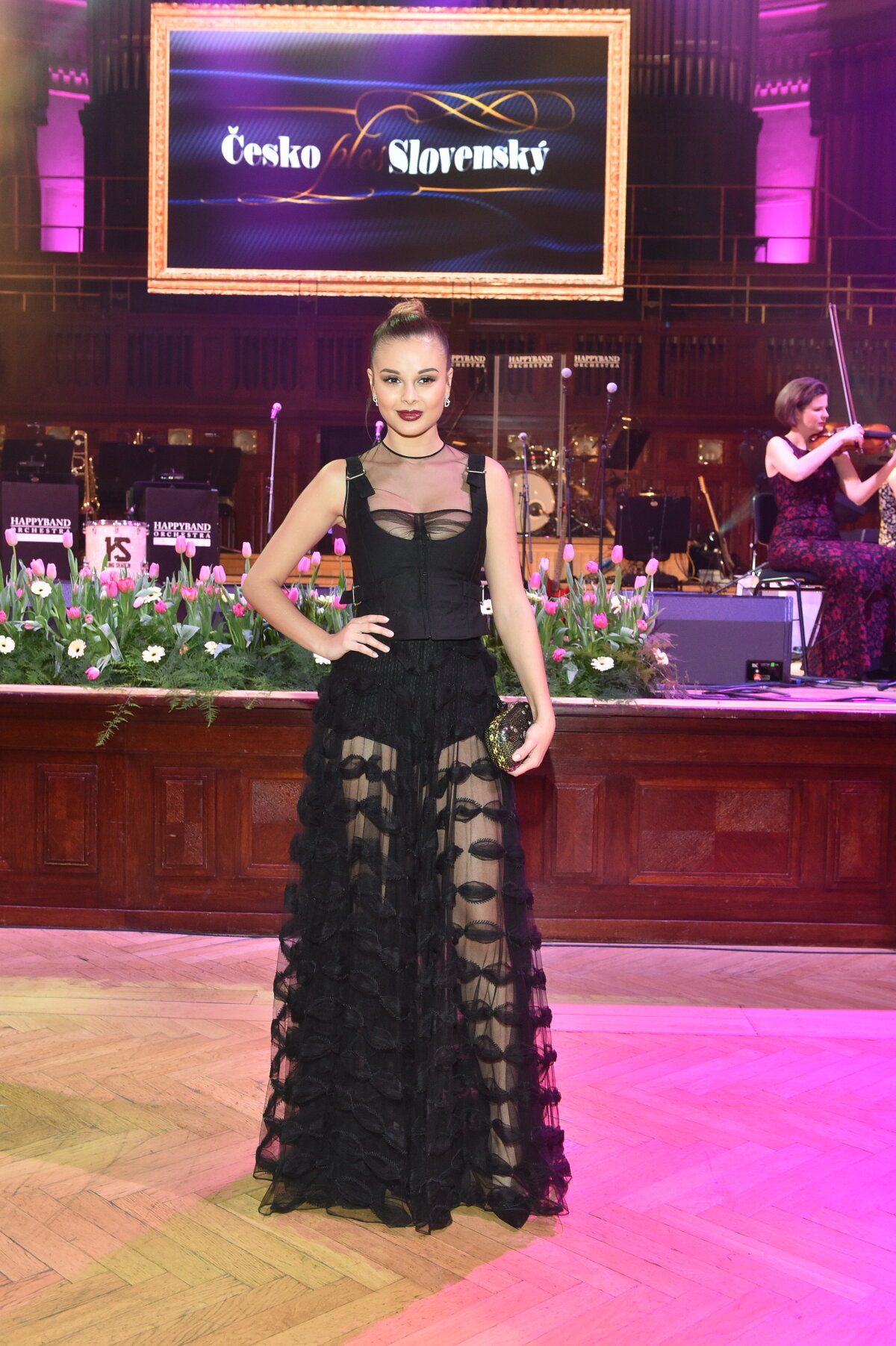 Speváčka Monika Bagárová v kreácii Dior. 