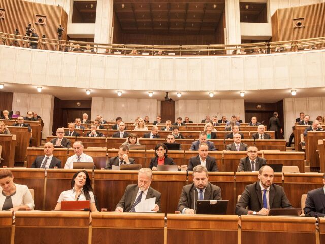 parlament, opozícia, nrsr,